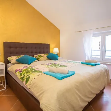 Kala Main Square Apartment *