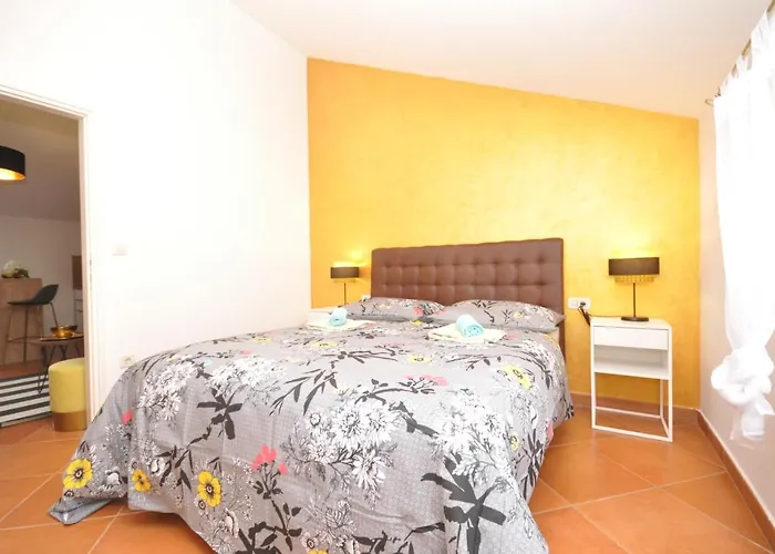 Kala Main Square Apartment *