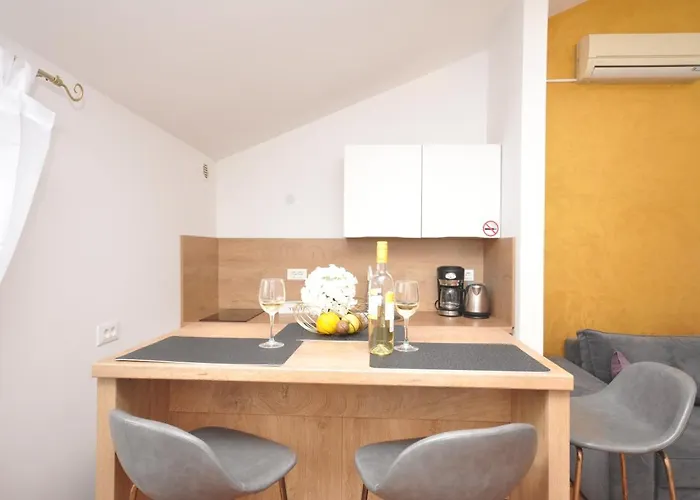 아파트 Kala Main Square *